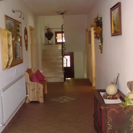 Hofer Guest house