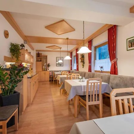 Guest house Hofer Neustift im Stubaital